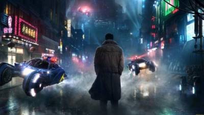 Argumento.“Blade Runner 2049” se sitúa treinta años después de lo ocurrido en la primera película y su argumento gira en torno a un nuevo “blade runner”, el oficial de la Policía de Los Ángeles “K” (Ryan Gosling), que desentierra un viejo secreto que puede desencadenar el caos.
