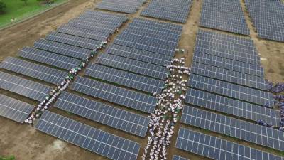 Se estima que el costo por megavatio de energía solar puede ser de entre $2 y $3 millones, lo que dependerá de la tecnología usada en cada proyecto