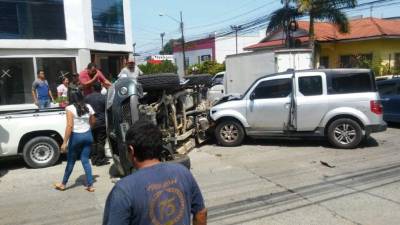 Accidente entre la 6 calle y cuarta avenida.