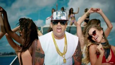 Wisin en su video 'Vacaciones'.