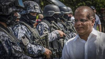 El vicepresidente óscar Ortiz anunció las nuevas medidas para “perseguir y capturar” pandilleros.