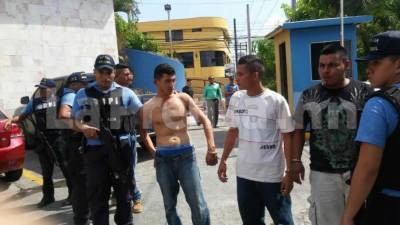 Los seis aprehendidos fueron presentados en las oficinas de la DPI de San Pedro Sula, zona norte de Honduras.