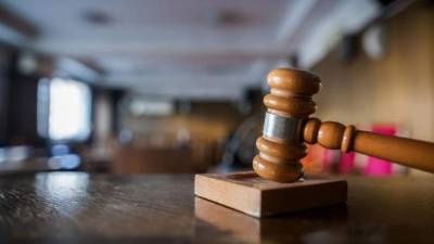 Según documentos de la corte, el pasado 28 de diciembre Bollinger puso un anuncio en el portal en internet Craiglist para contratar los servicios de una persona que estuviera dispuesta a matarla.