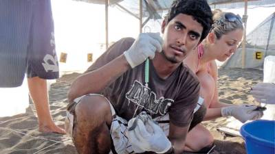 Foto en vida de Jairo Mora. El joven, que contaba 26 años al momento de morir se dedicaba al cuidado de los nidos de tortuga marina.