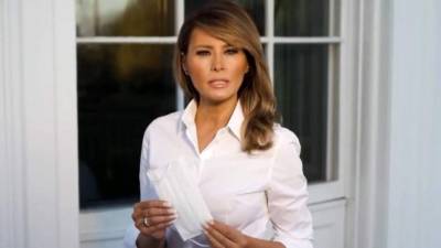 La primera dama estadounidense, Melania Trump, reapareció este miércoles tras varios días de ausencia de eventos públicos durante la cuarentena obligatoria en la capital estadounidense por la pandemia de coronavirus.