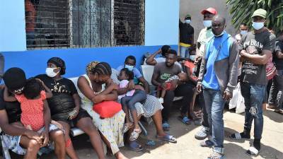 Foto referencial de migrantes cubanos y haitianos en El Paraíso, zona oriental de Honduras, frontera con Nicaragua.