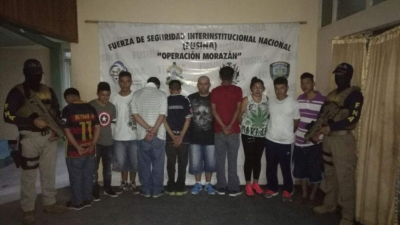 Entre los detenidos cuatro son menores de edad.