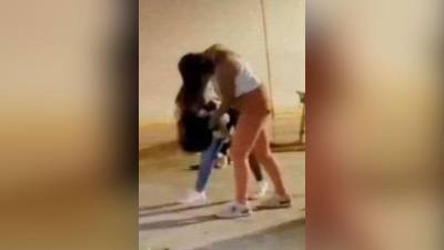 VIDEO: Mujer propina brutal golpiza a otra “por un hombre” en Danlí