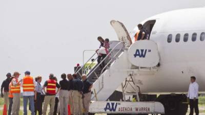 Estados Unidos ha deportado a 14.735 hondureños por vía aérea en lo que va de 2015.
