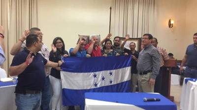 La nueva junta directiva de la Asociación de jueces y magistrados de Honduras (ASOJMAH).