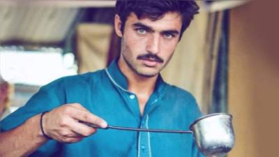 Este joven paquistaní es la nueva estrella de las redes sociales.