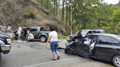 El accidente ocurrió en la carretera a Valle de Ángeles.