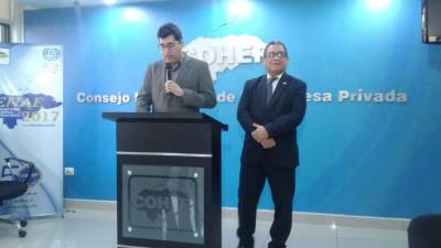 Fernando García y Armando Urtecho ayer en el Cohep.