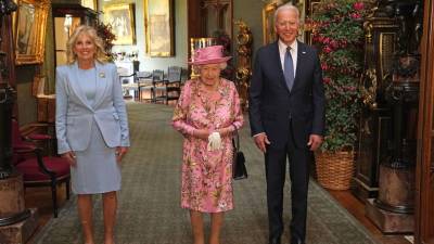 Biden y su esposa, Jill, se reunieron con la reina Isabel II en junio de 2021.