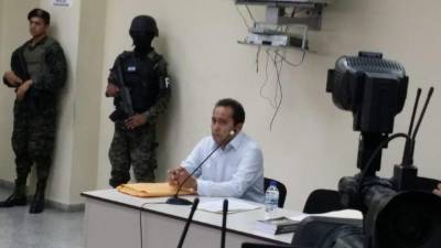 Por la compra sobrevalorada de las ambulancias se juzga al exdirector administrativo y financiero del IHSS, José Ramón Bertetty.