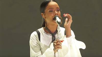 Rihanna durante su presentación en el Global Citizen Festival del 2016.