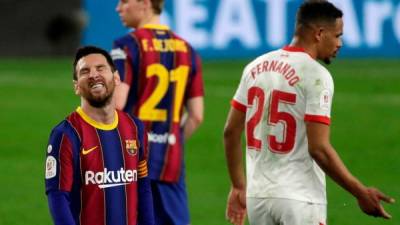 Lionel Messi no pudo marcar diferencia en la caída del Barcelona ante Sevilla.