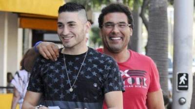 Eduardo Yáñez y su hijo