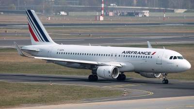 Los pilotos de Air France fueron suspendidos tras pelearse en la cabina.