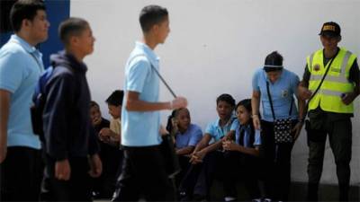 Recomiendan el uso de gel antibacterial para ahorrar más. Foto cortesía UltimasNoticias.