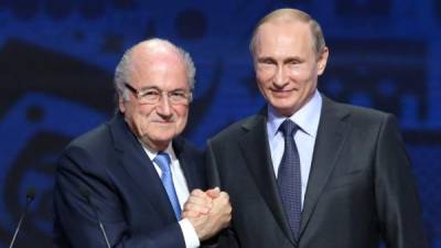 Joseph Blatter antiguo presidente de la FIFA y el presidente ruso Vladimir Putin.