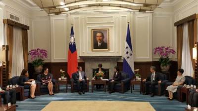 La presidente de Taiwán agradeció presidente hondureño la visita país y estrechar los lazos de amistad que unen a ambos pueblos.