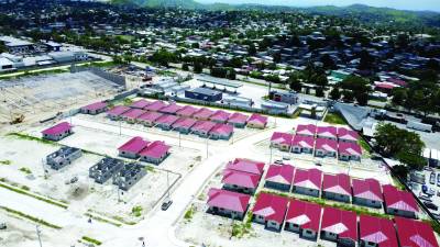 <b>En Choloma están surgiendo muchos nuevos proyectos comerciales y residenciales. Foto: drone/Melvin Cubas.</b>