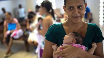 Más de 600 mujeres embarazadas bajo sospecha de haber tenido zika. Esperan más nacimientos de niños con microcefalia.