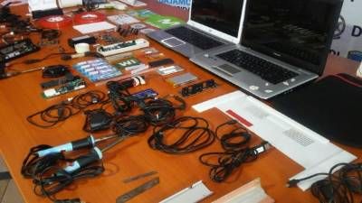 Autoridades policiales realizaron un allanamiento desde horas tempranas.