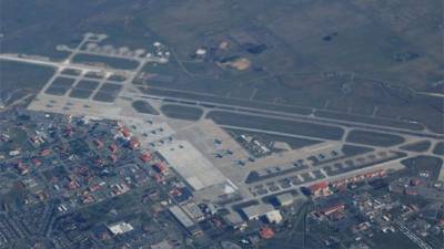 Fuerza Aérea Travis en alerta.