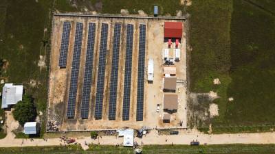 Planta solar inaugurada en Brus Laguna, Gracias a Dios (Honduras).