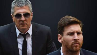 El padre de Messi busca negociar la salida del crack del equipo catalán.