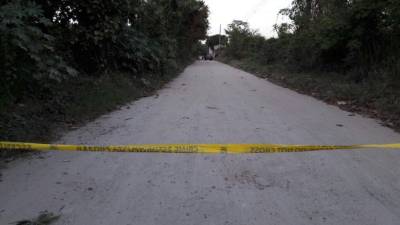 El cuerpo de la víctima fue hallado en una calle de terracería.