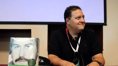 Escobar hijo ha publicado varios libros sobre la trayectoria criminal de su padre con el seudónimo de Sebastian Marroquín.