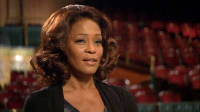 La fallecida artista Whitney Houston