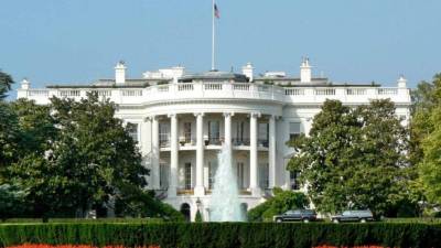 Otro hombre salta reja de la Casa Blanca pese a refuerzo en seguridad.