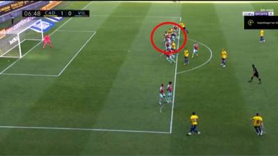 El fuera de juego del 'Choco' Lozano por el que el VAR anuló el gol del Cádiz ante Villarreal.