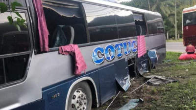 Accidente chocado en Tela, Atlántida, luego de que su conductor se durmiera.