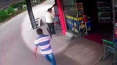 El video causa impacto en las redes sociales.