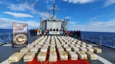 Armada de Colombia incauta más de 2,3 toneladas de cocaína a bordo de buque pesquero venezolano.