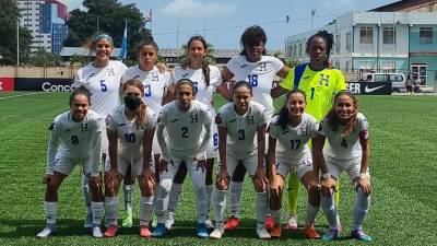 La selección femenina de Honduras que empató sin goles ante Cuba. Foto Twitter Fenafuth.