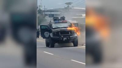 Black Mamba incendiado en la carretera CA-5.