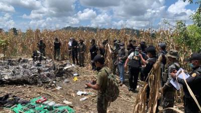 Un jet privado, robado de un aeropuerto de Morelos, México, se estrelló en Guatemala el martes por la noche al intentar aterrizar en pista clandestina al norte de ese país tras viajar a Venezuela para cargar drogas, informaron medios locales.
