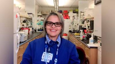 Mary Lorena Vallecillo, doctora en bioquímica del laboratorio de Brigham Young University (BUY) de UTAH.