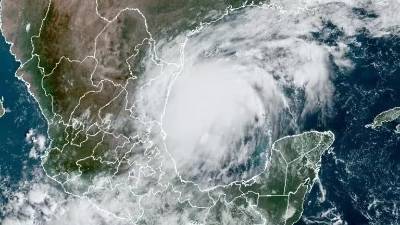 La tormenta tropical Francine deja fuertes lluvias en el noroeste de México y alcanzará este martes la categoría 1 de huracán, según el NHC.