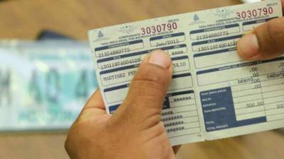 Matrícular vehicular en Honduras | Fotografía de archivo