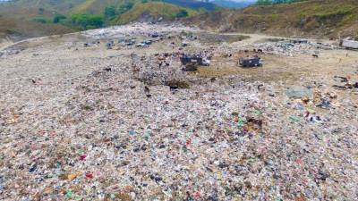 El trabajo en el botadero sigue.