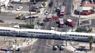 Al menos 9 pasajeros resultaron heridos tras el choque del tren contra un camión.