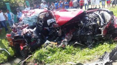 Cuatro personas muertas y siete heridas dejó este miércoles un accidente de tránsito registrado en la aldea de Toyos de El Negrito, departamento de Yoro, zona norte de Honduras.
