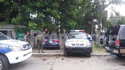 Las víctimas quedaron en el interior del autolote.